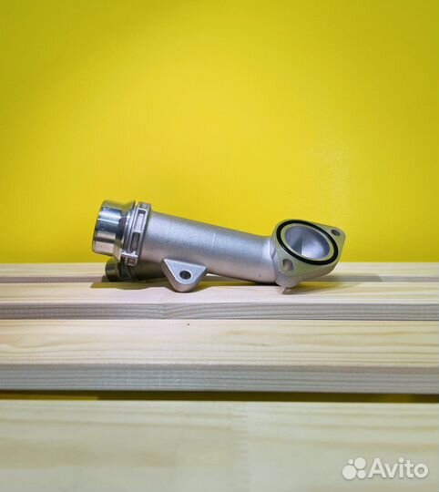 Фланец системы охлаждения BMW E46 E90 E83 E81 E85