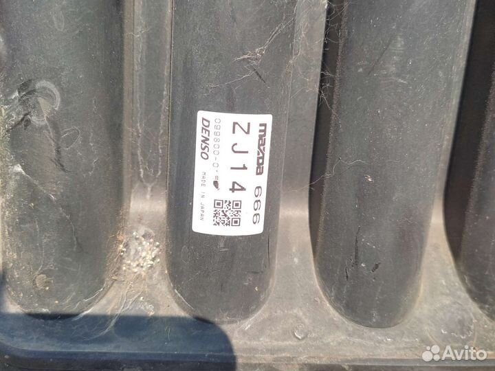 Инжектор в сборе снят с контракеника мазда демио