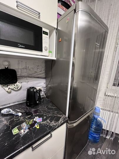 Холодильник Ariston Hotpoint