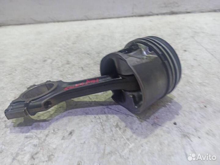 Поршень с шатуном Мерседес