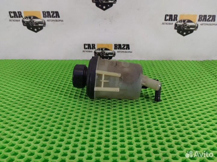 Бачок гидроусилителя