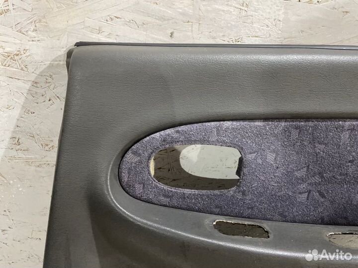 Обшивка боковой двери Kia Spectra седан S6D 2008