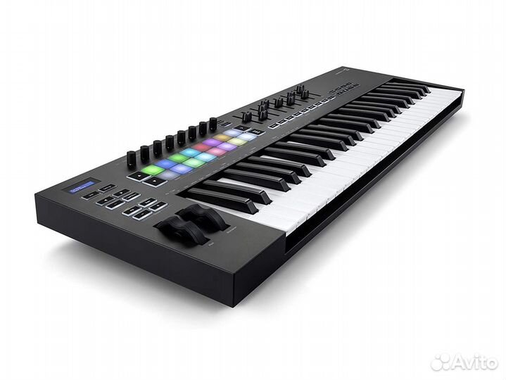 Novation Launchkey 49 MK3 миди-клавиатура