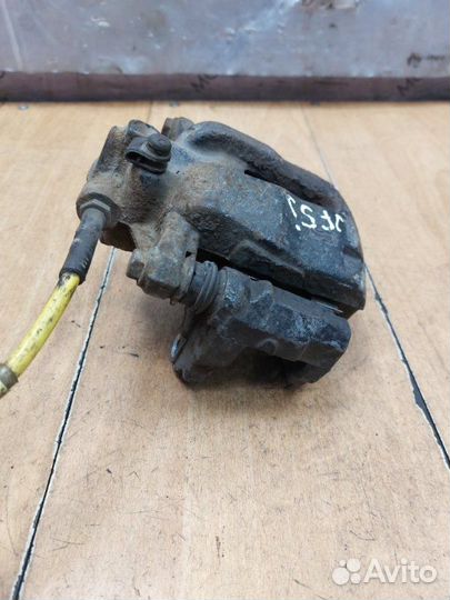 Тормозной суппорт передний правый Opel Corsa D