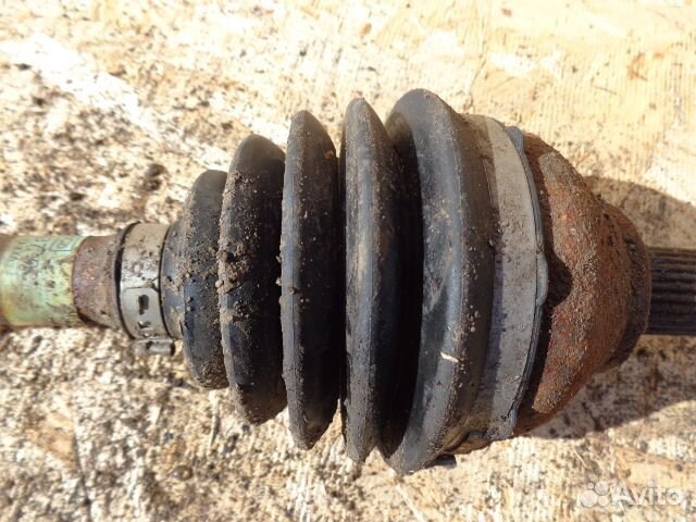 Полуось передняя L Ford Fusion 2 USA DG913B437GC