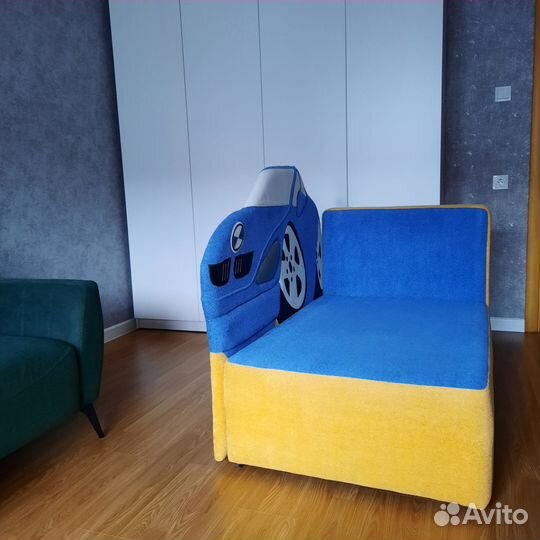 Диван
