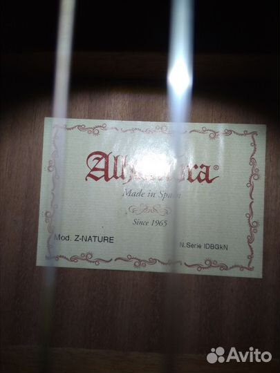 Испанская гитара Alhambra Z-Nature