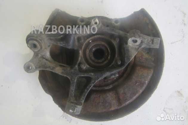 Кулак задний правый A2113508408