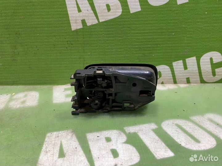 Ручка двери внутренняя задняя правая Mitsubishi