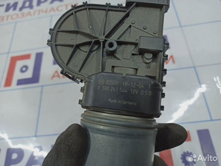 Моторчик стеклоочистителя передний Renault Duster