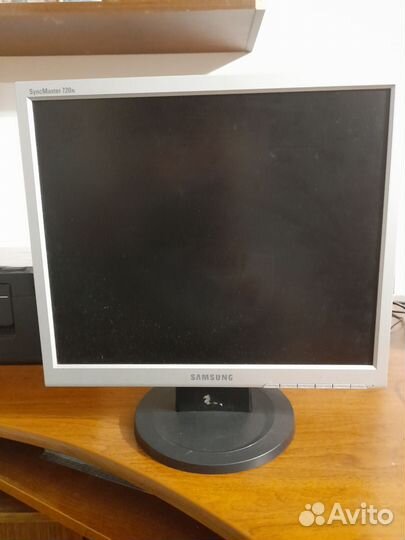 Монитор Samsung syncmaster 720n