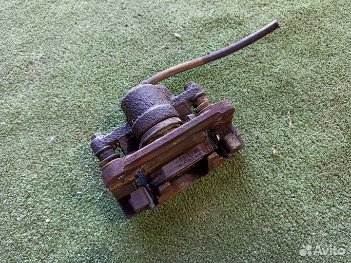 Тормозной суппорт задний левый Chery Tiggo T11 1.6