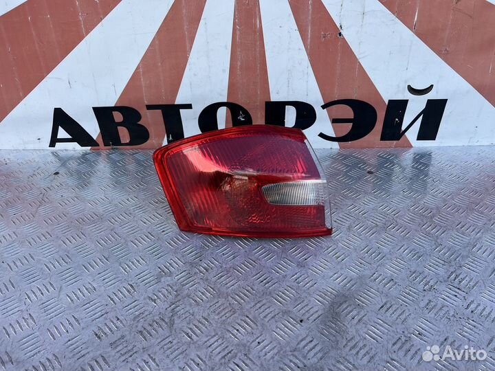 Фонарь задний левый Ford Kuga 1
