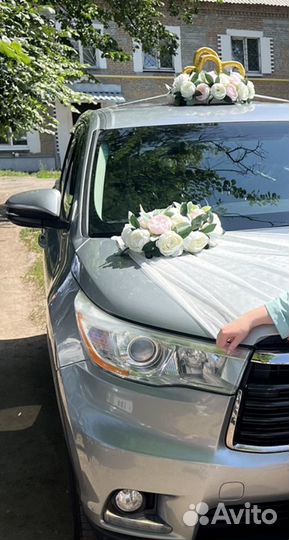 Свадебные украшения на машину