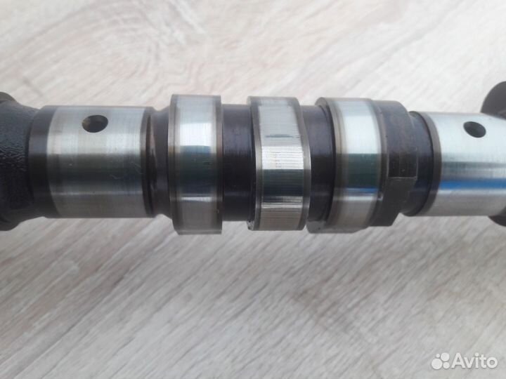 Распредвал правый Mercedes W220 A1370500301