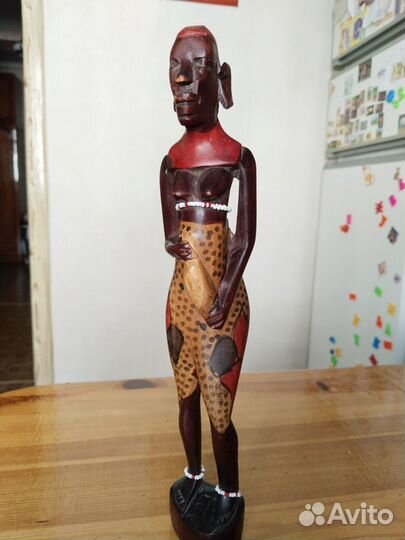 Деревянная статуэтка Африка