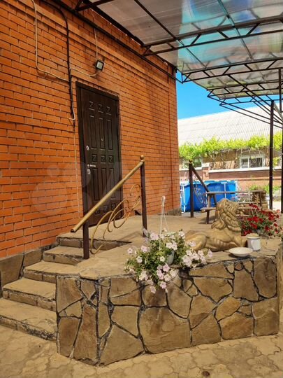 Дом 260 м² на участке 6 сот.