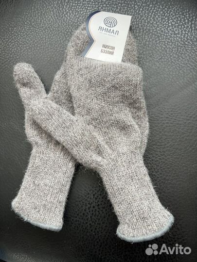 Варежки женские