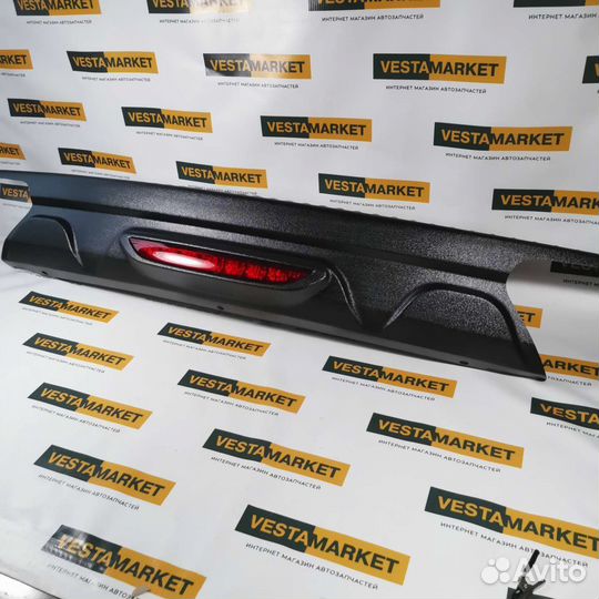 Накладка с противотуманным фонарем на Ларгус