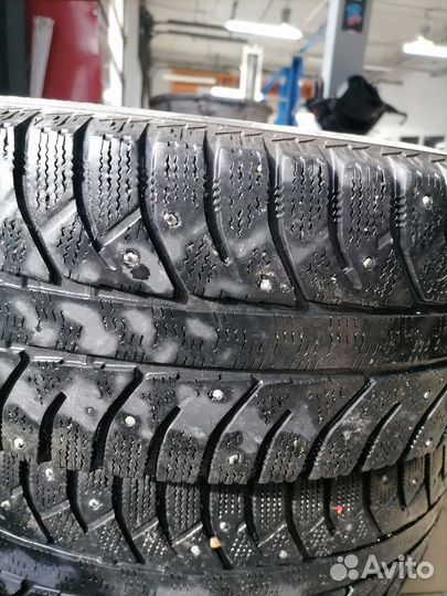 Bridgestone Ice Cruiser 7000 185/65 R15