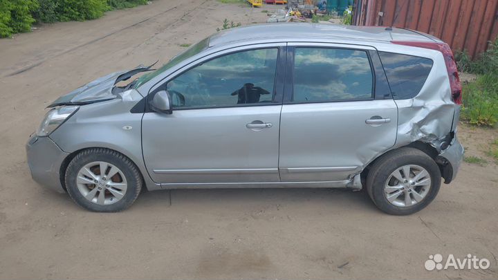 Nissan Note 1.6 AT, 2012, битый, 93 000 км