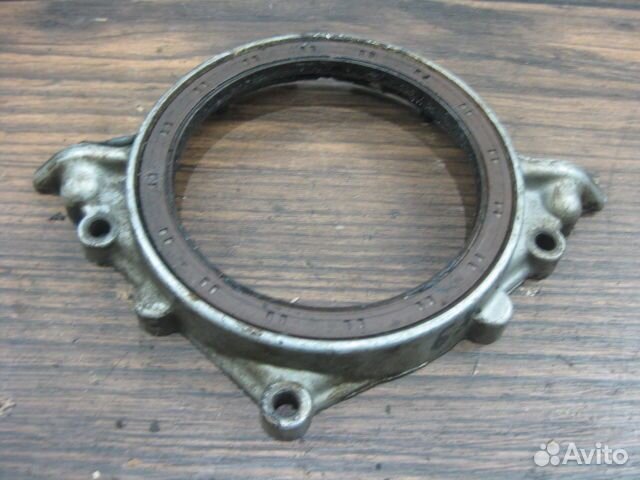 Крышка коленвала задняя Mitsubishi Pajero Sport I