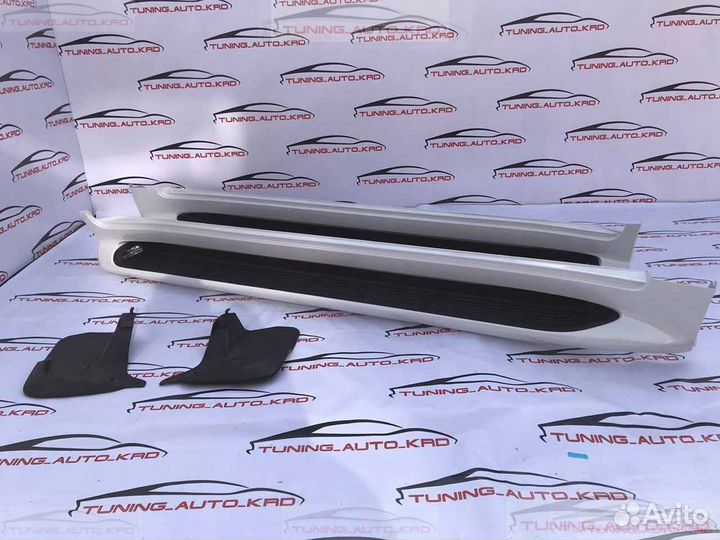 Подножки (пороги) Toyota Land Cruiser 200 X7111