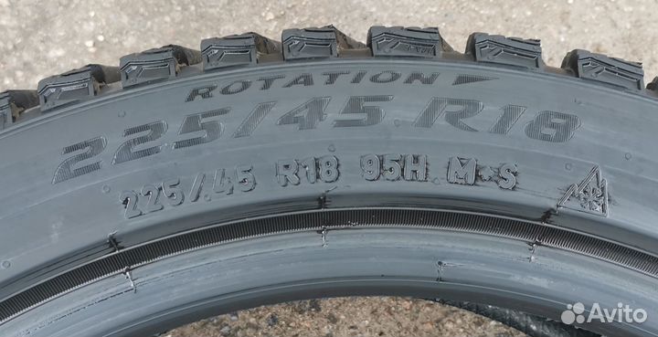 Pirelli Ice Zero 2 225/45 R18