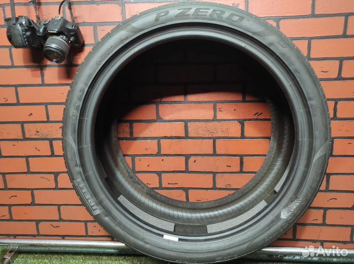 Pirelli P Zero PZ4 275/35 R21 103Y