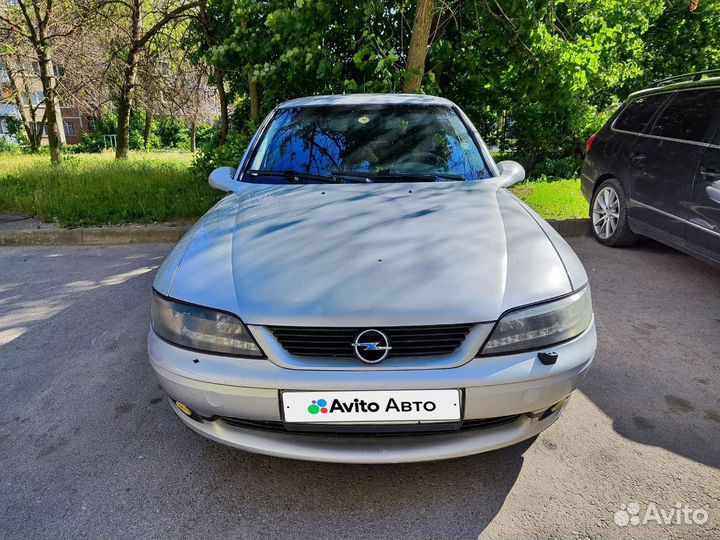 Opel Vectra 1.8 AT, 1999, 320 000 км