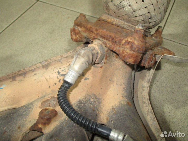 Коллектор выпускной Renault Symbol 1