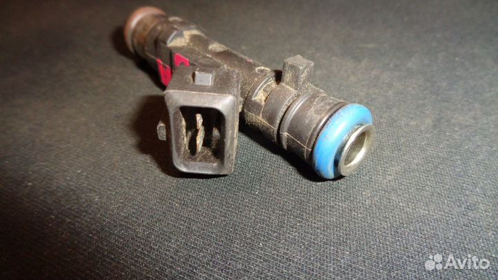 Форсунка инжекторная Opel Corsa D