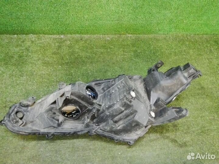 Фара правая Toyota Camry