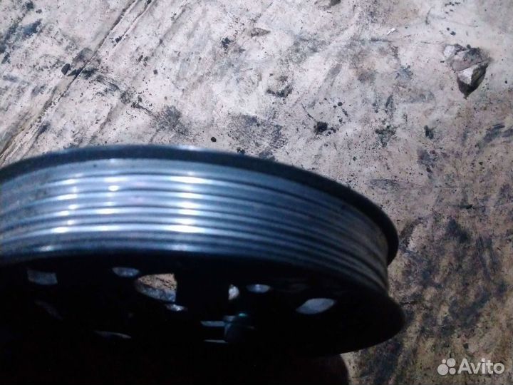 028145255F шкив насоса гур VW audi 1.9TDI