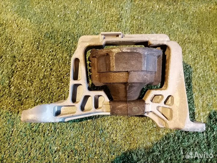 Опора двигателя (подушка двс) правая 3M51-6F012-AK