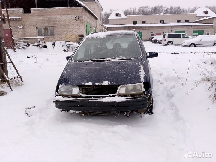 Накладка в торпедо левая Volkswagen (VW) Sharan 1