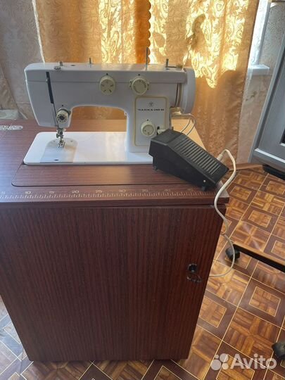 Швейная машина 142-М чайка