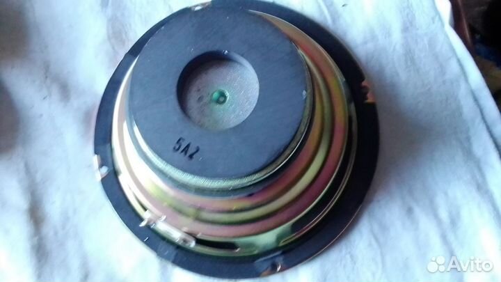 Динамик низкочастотный
