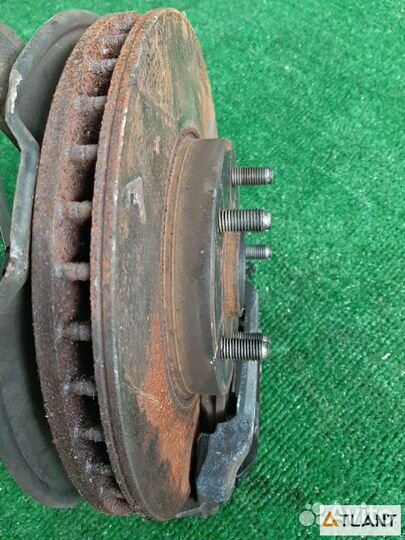 Ступица передняя левая toyota isis