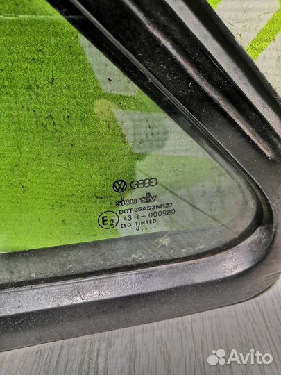 Стекло кузовное глухое левое Фольксваген Пассат