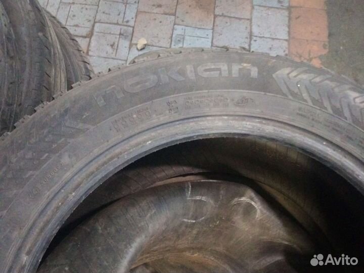 Nokian Tyres Hakkapeliitta 8 215/55 R16