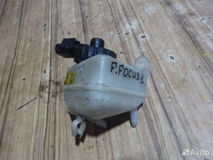 Бачок главного тормозного цилиндра Ford Focus I 1