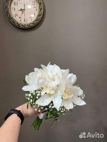 Букет невесты с орхидеями