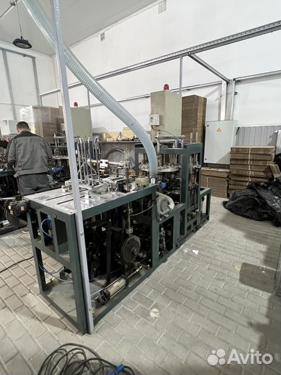 Оборудование по производству бумажных стаканчиков