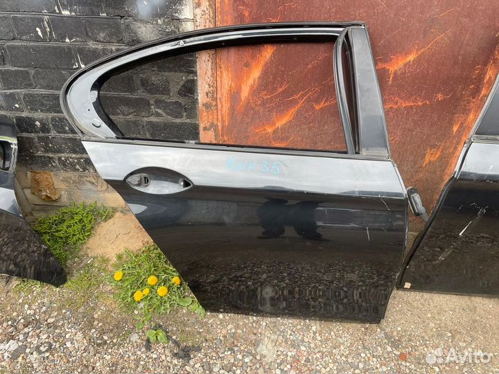 Продам задн правую дверь BMW F10 Schwarz 475