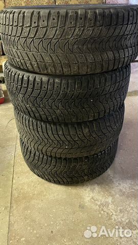 Michelin X-Ice North 3 215/55 R17