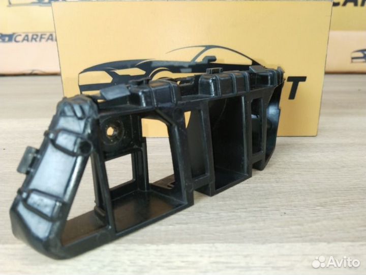 Крепление бампера переднее левое Volkswagen Tiguan