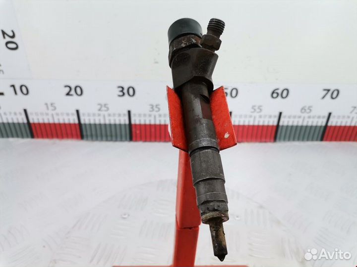 Форсунка Renault Megane рест. 2002 8200100272