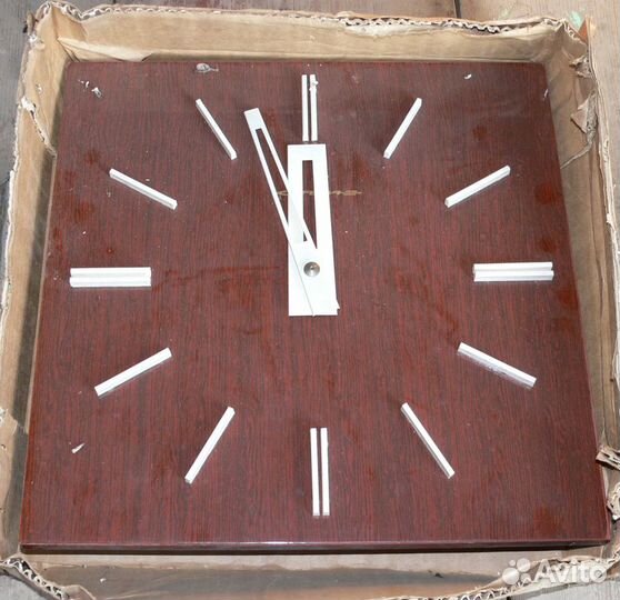 Часы электрические вторичные вчс1-М2пв24Р-400-302к