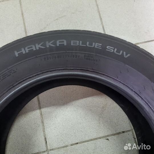 Nokian Tyres Hakka Blue SUV 235/60 R17 102V